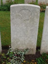 Etaples Military Cemetery - Myles, Maurice Trevor